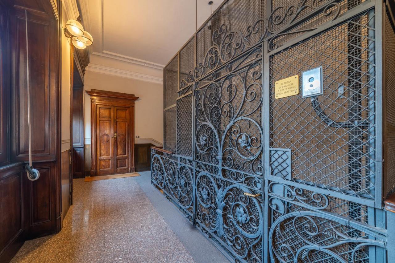 Brera - Sella Charme Apartment Castle View Milão Exterior foto